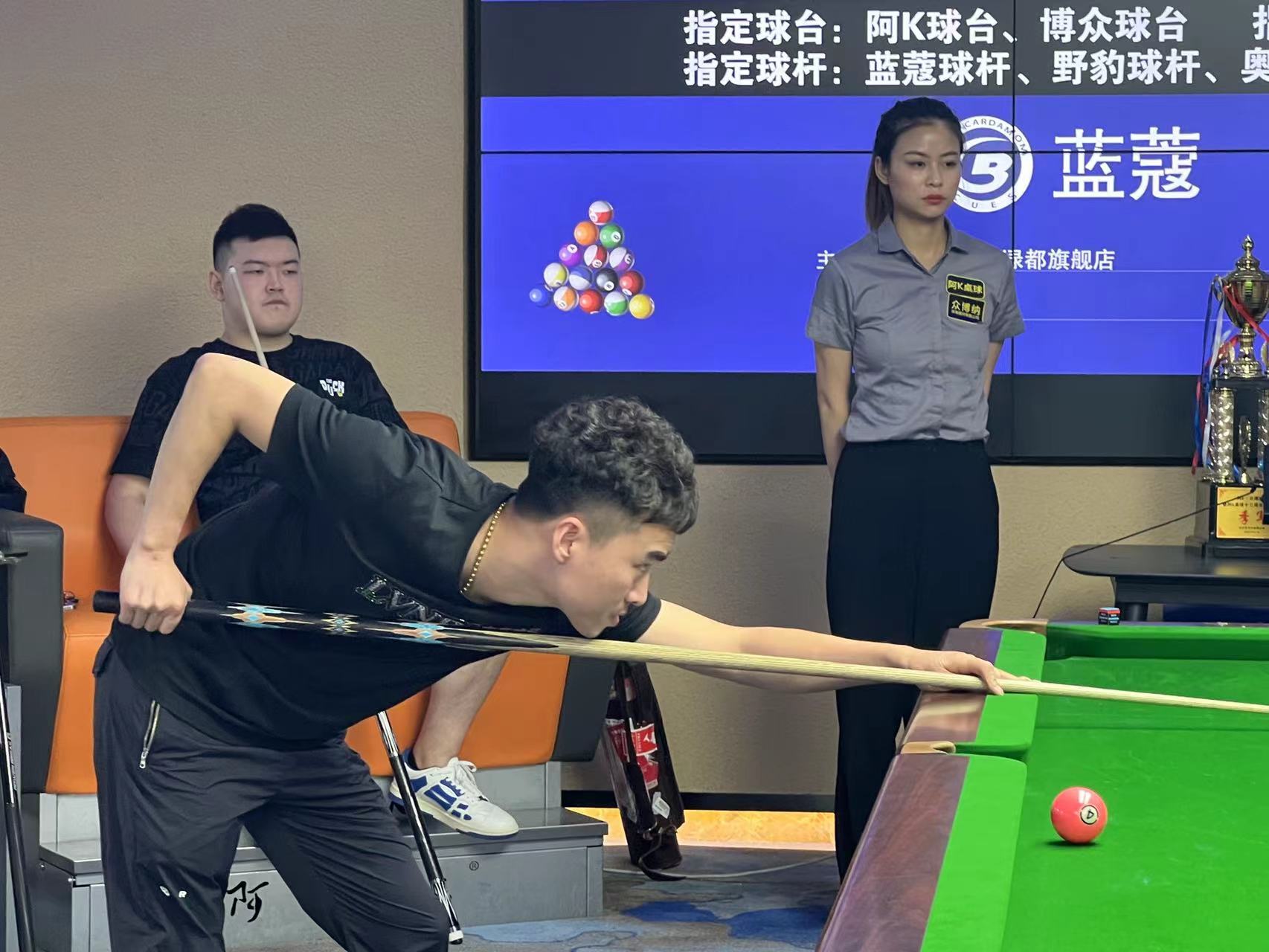 场中重新崛 场中重新崛