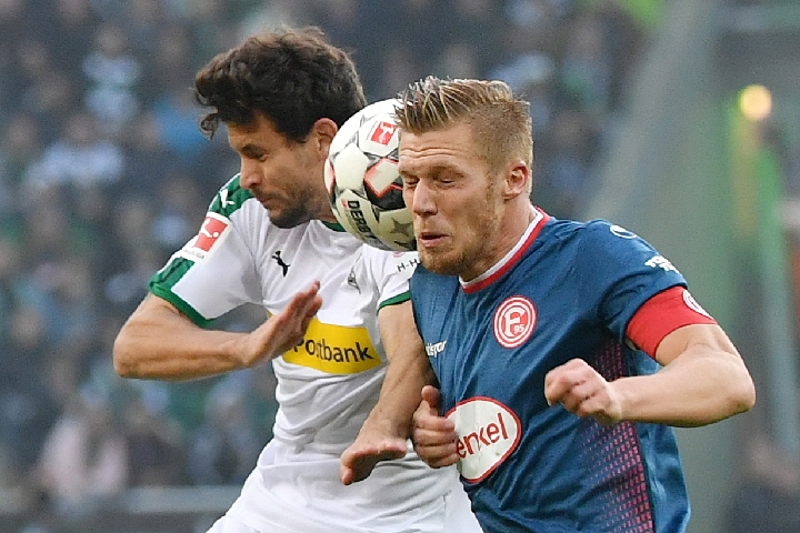 登上体育版 登上体育版