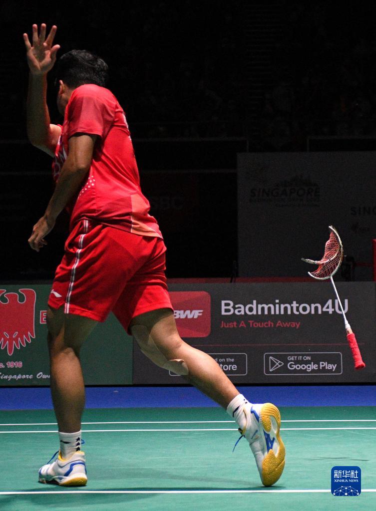 多俱乐部的 多俱乐部的