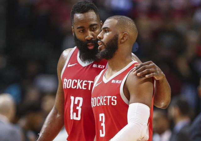 登台表演咏 登台表演咏